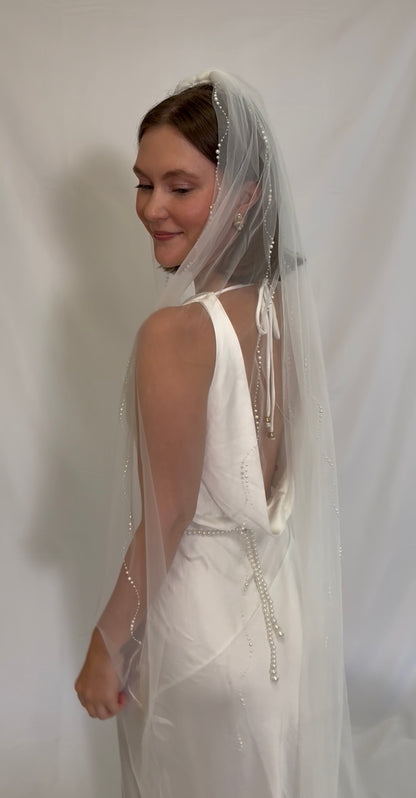 Pearl Noir Veil
