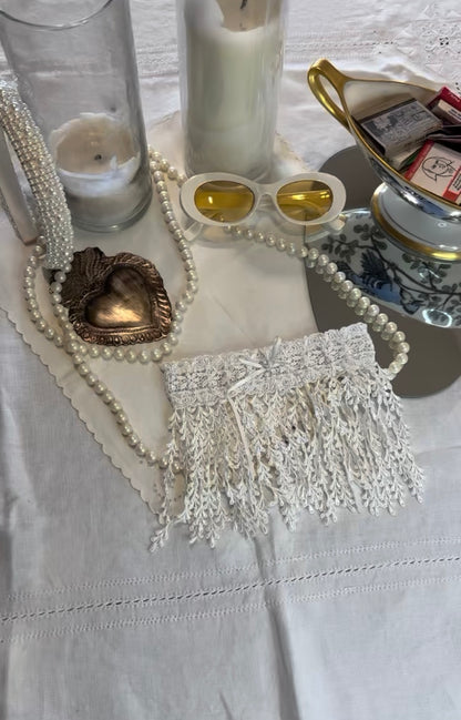 The Rustic Rose Garter