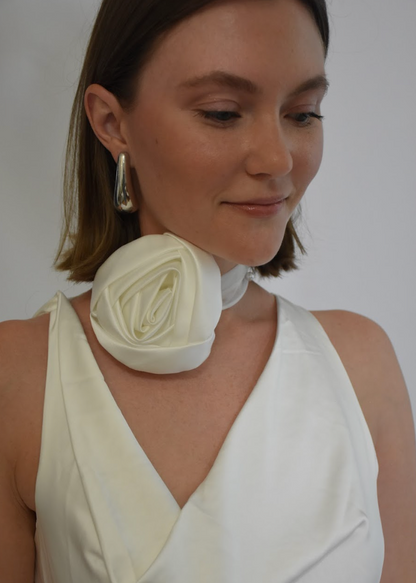 The Runway Rose & Broach